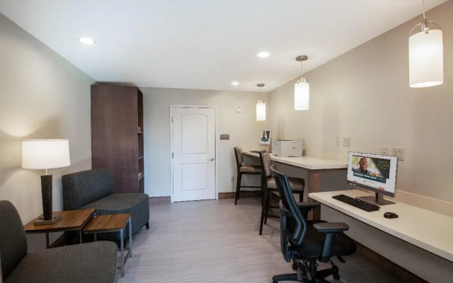 Staybridge Suites Scottsdale - Talking Stick by IHG