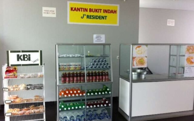 J Residence Hostel Ciumbuleuit