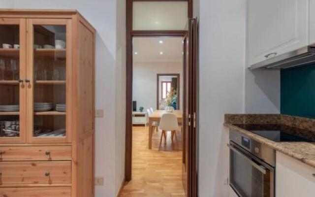 Iflat Spanish Steps Blue Apartment