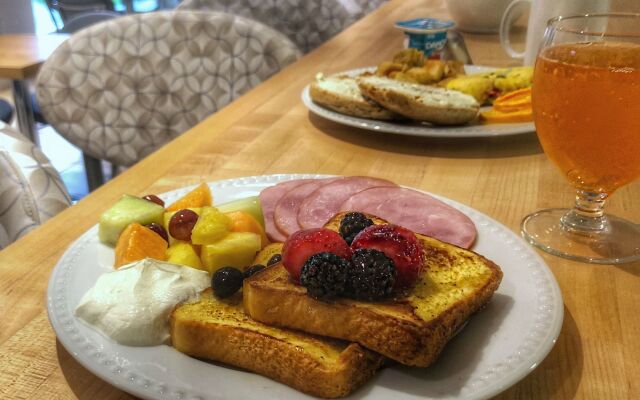 Best Western Plus Regency Inn & Conference Centre