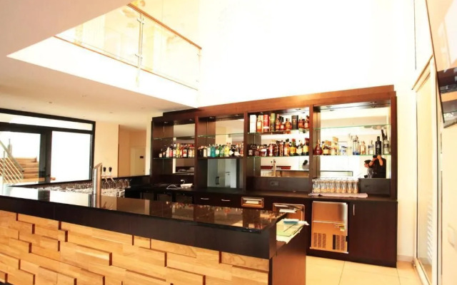 Lamex-Inn Hotel & Restaurant