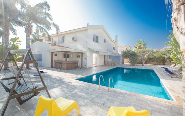 Ayia Napa Holiday Villa At26