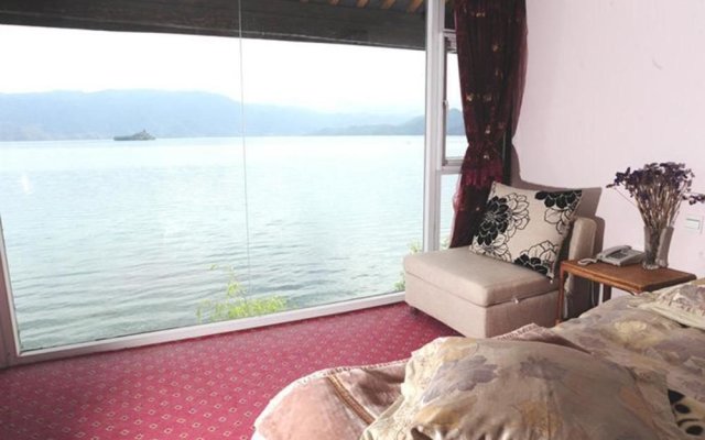 Lijiang Lugu Lake Nv'er Garden Hotel