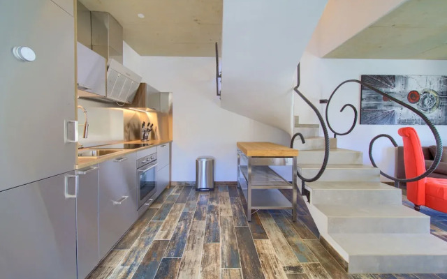 Pax House 1