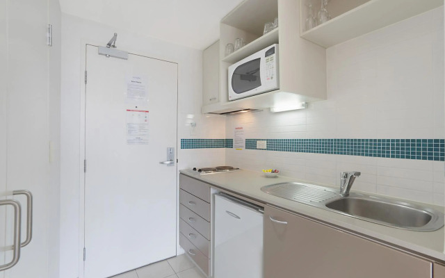 BASE Holidays - Ettalong Beach Premium Apartments