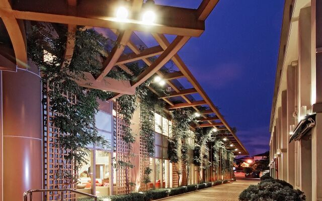 Lotel Hotel