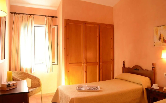 Villas Las Golondrinas - Hotel in Ciudadela de Menorca - Photo 4