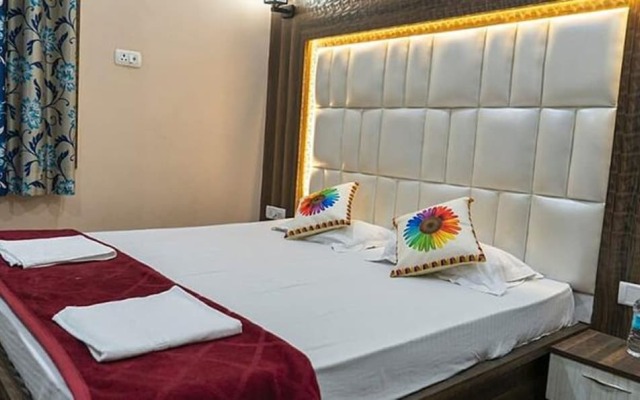 Fabhotel Cm Palace I