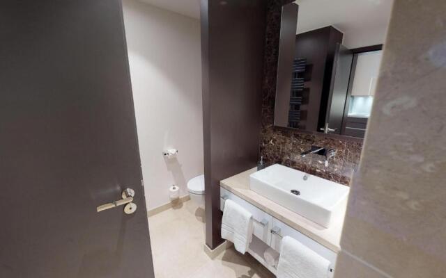 White Pearl Apartment 0.03