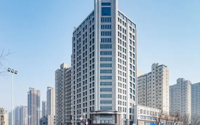 Starway Hotel (Xinxiang Xinfei Avenue Pangdonglai Sanpang)