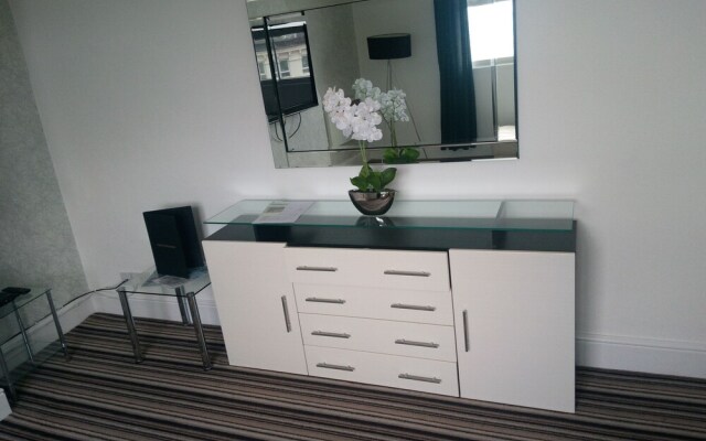 Mowbray Apartments