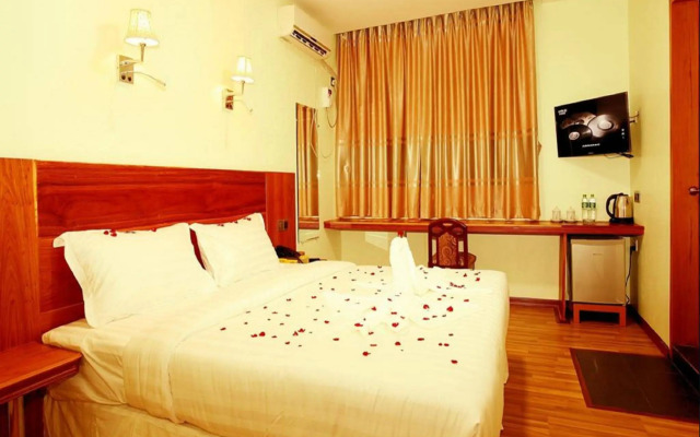 Hotel 8