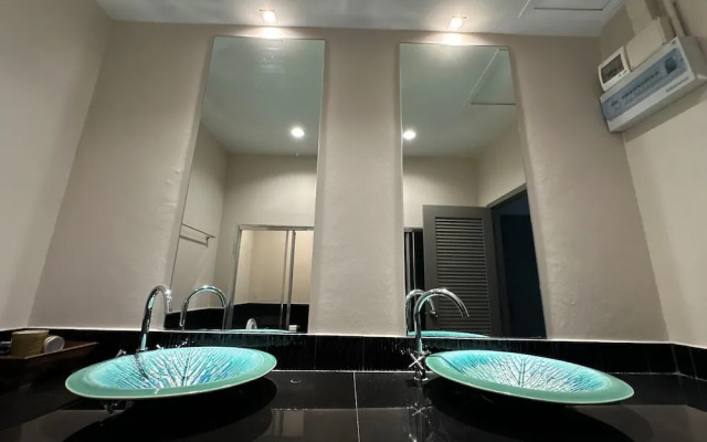 Casa Sakoo NaiThon Beach Villa