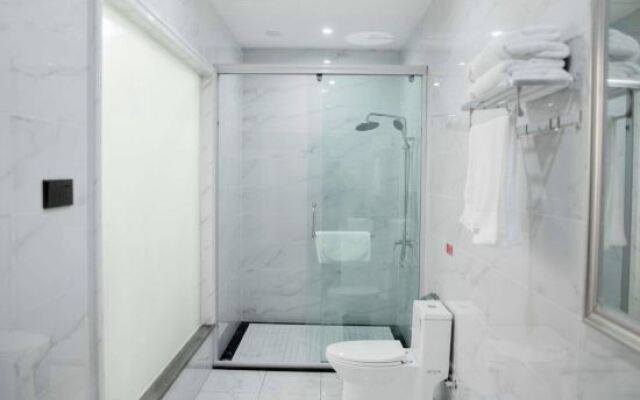 Linshui Zexin Business Hotel