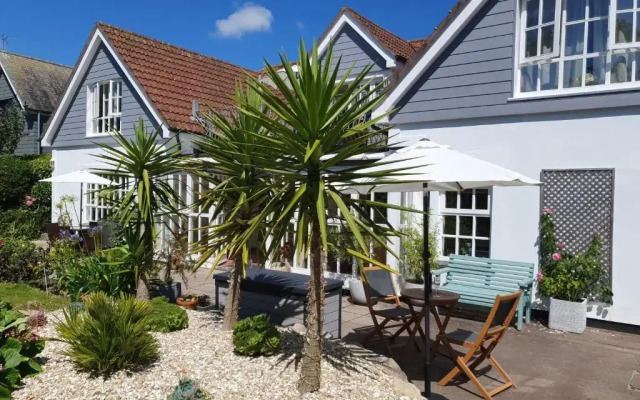 Best Western Falmouth Beach Resort