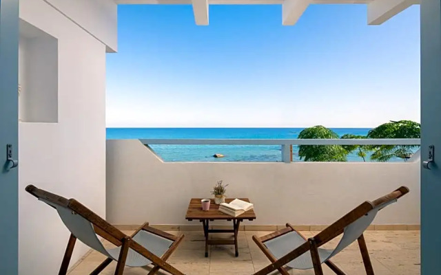 Stegna Akti Luxury Suites