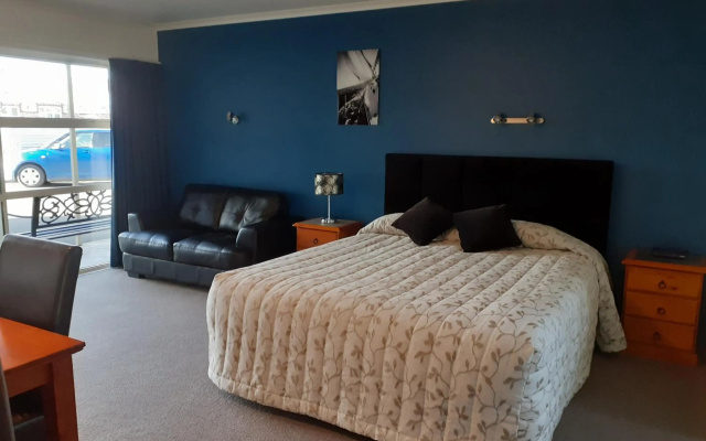 AAA Thames Court Motel – Guest Rooms – Oamaru