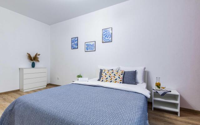 Лайт Апартаменты на улице 8 Марта 202/3