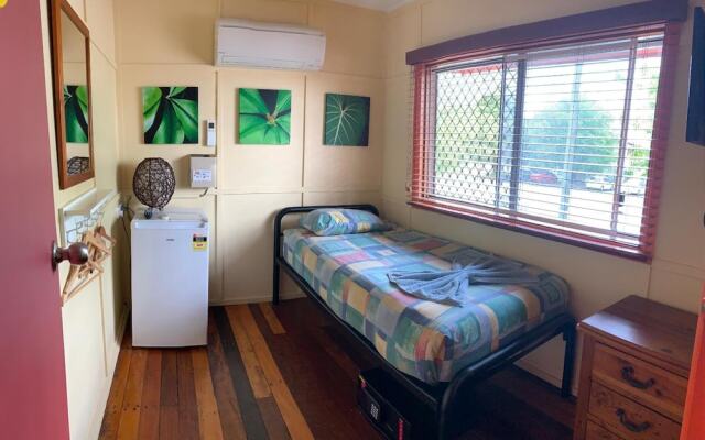 Travellers Oasis - Hostel