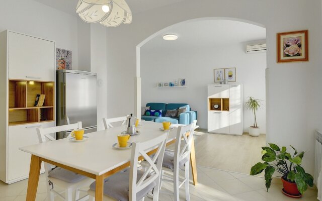 Apartment in Pula Near the Sea