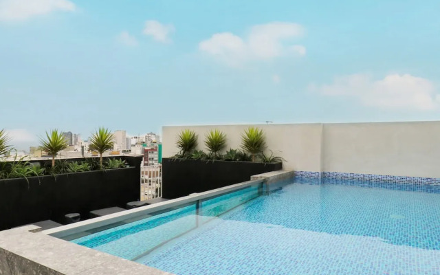 w Marvelous 2BR With Balcony in Miraflores
