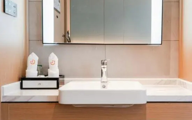 Jintang Chaoshell Baopo Hotel