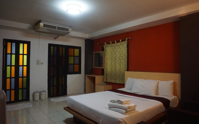 Bangkok Travel Suites – Guest Rooms – Nonthaburi
