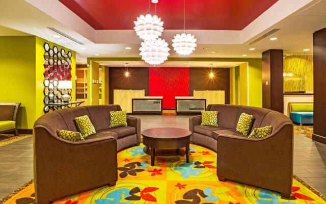 La Quinta Inn & Suites by Wyndham Starkville at MSU