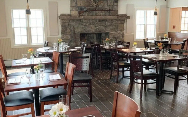 The General Stanton Inn