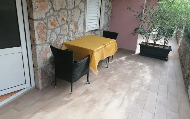 Marija1 - Close to the Center - A4 Narančasti