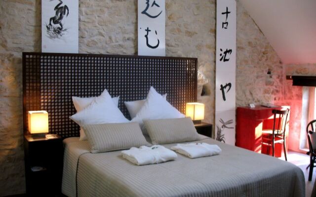 Pavillion du Chateau de Saint Augustin