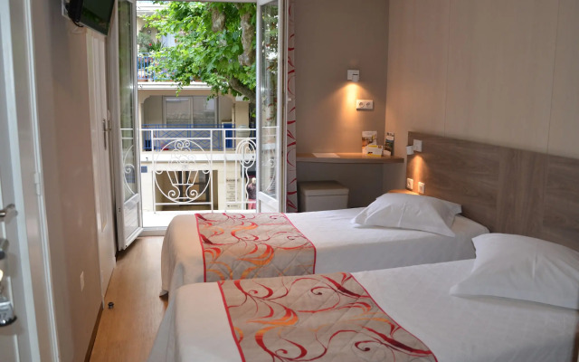 BRIT HOTEL Confort Le Revest Sainte Maxime