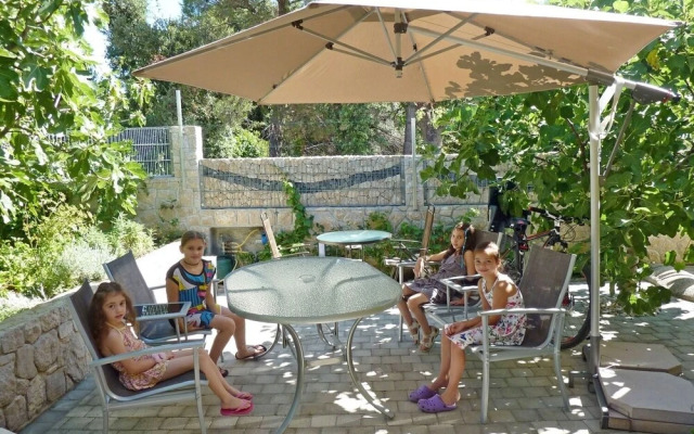 Amalia - Family Friendly With Parking - A1 Gabi