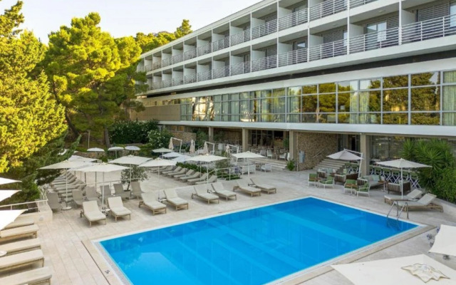 Bluesun Hotel Maestral