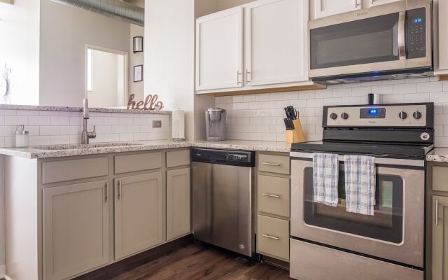 Bright Apartments on Allegheny River