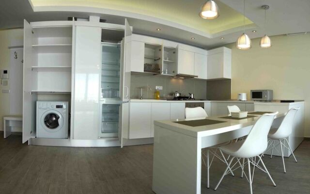 Apart holiday Sophia Mamaia