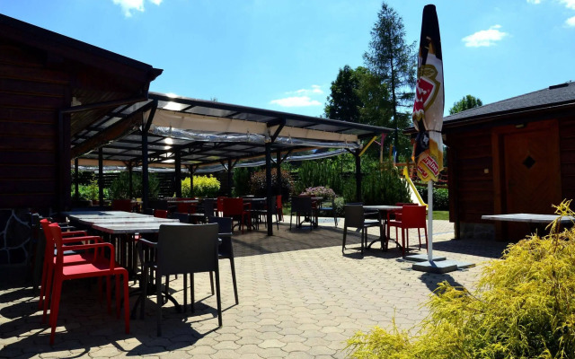 Sojka Resort - Hotel & Drevenice