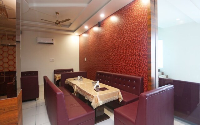 OYO 17312 Tandoori Veg Hotel