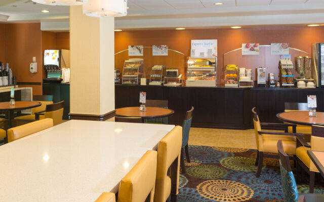 Holiday Inn Express & Suites Jacksonville Airport by IHG