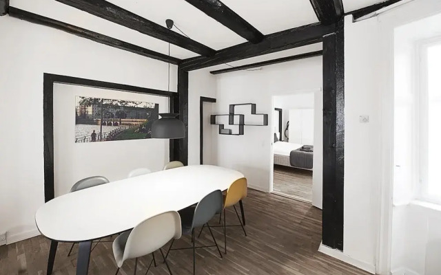 Charming 2-bed in City Center