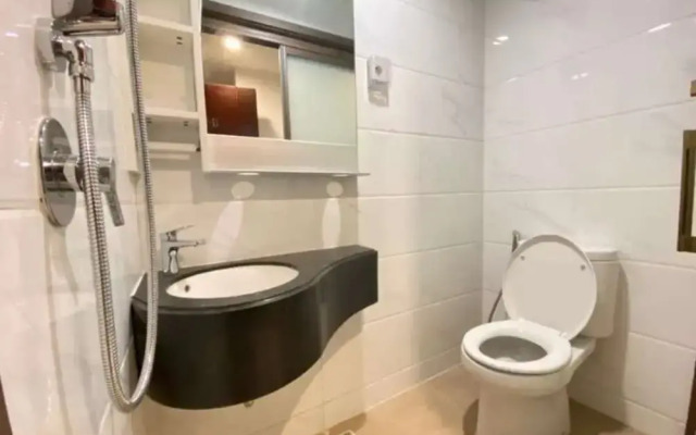Sky House BSD by Kakarama Room
