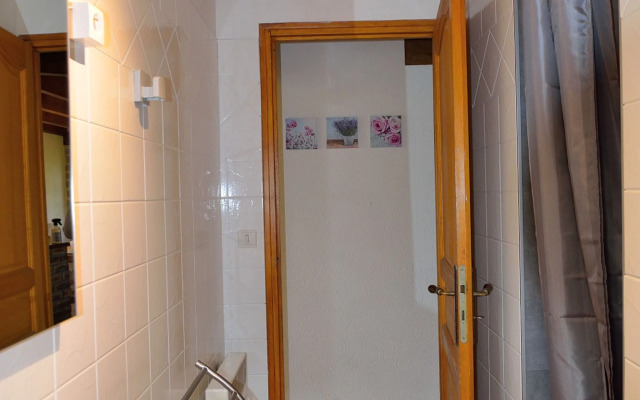 Serene Holiday Home in Cussac with Private Terrace, Barbeque