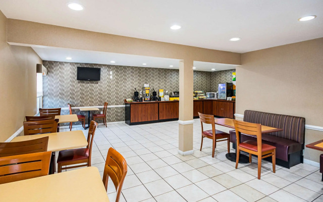 Quality Inn Fairmont