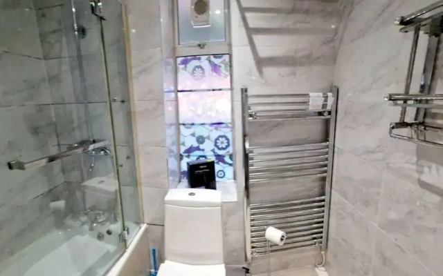 Modern 3-bed House in Surrey Quays
