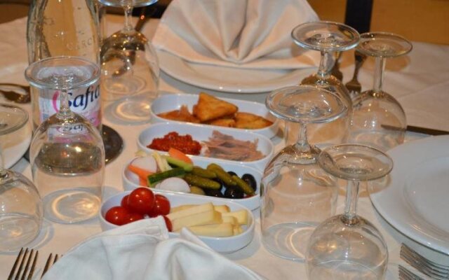 Appart Hotel Castilia Suites