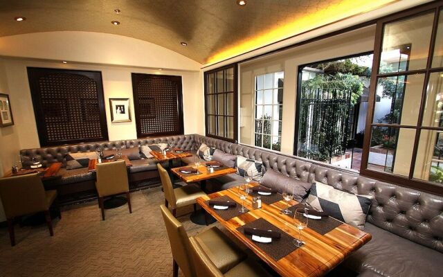 Cypress Inn