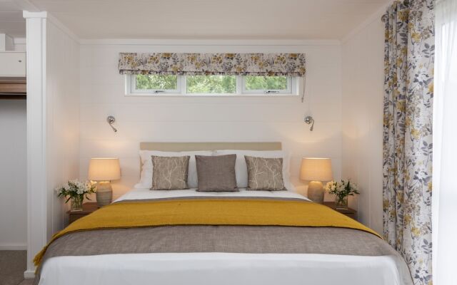 Hideaway Lodge