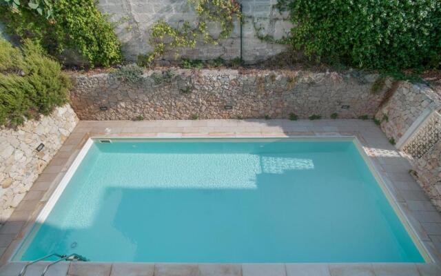 Apartment With Pool And Panoramic Terrace