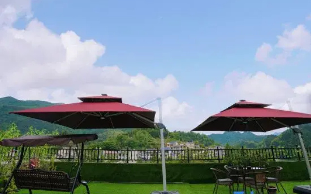 Time River View Homestay