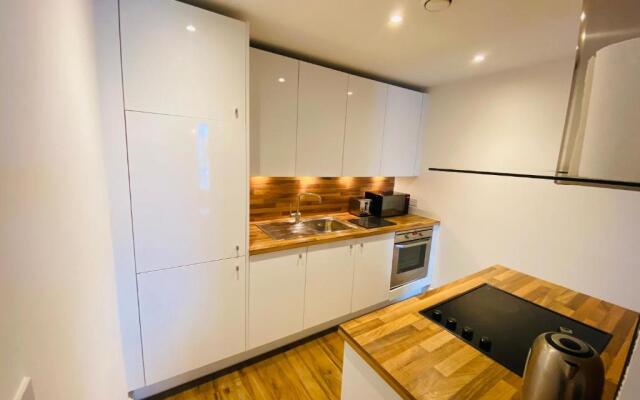 Stewart St James Walk Apartment